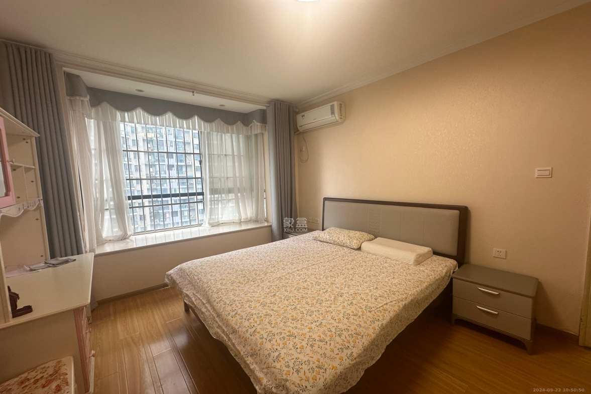 湘江世纪城咏江苑  3室2厅2卫   2800.00元/月室内图