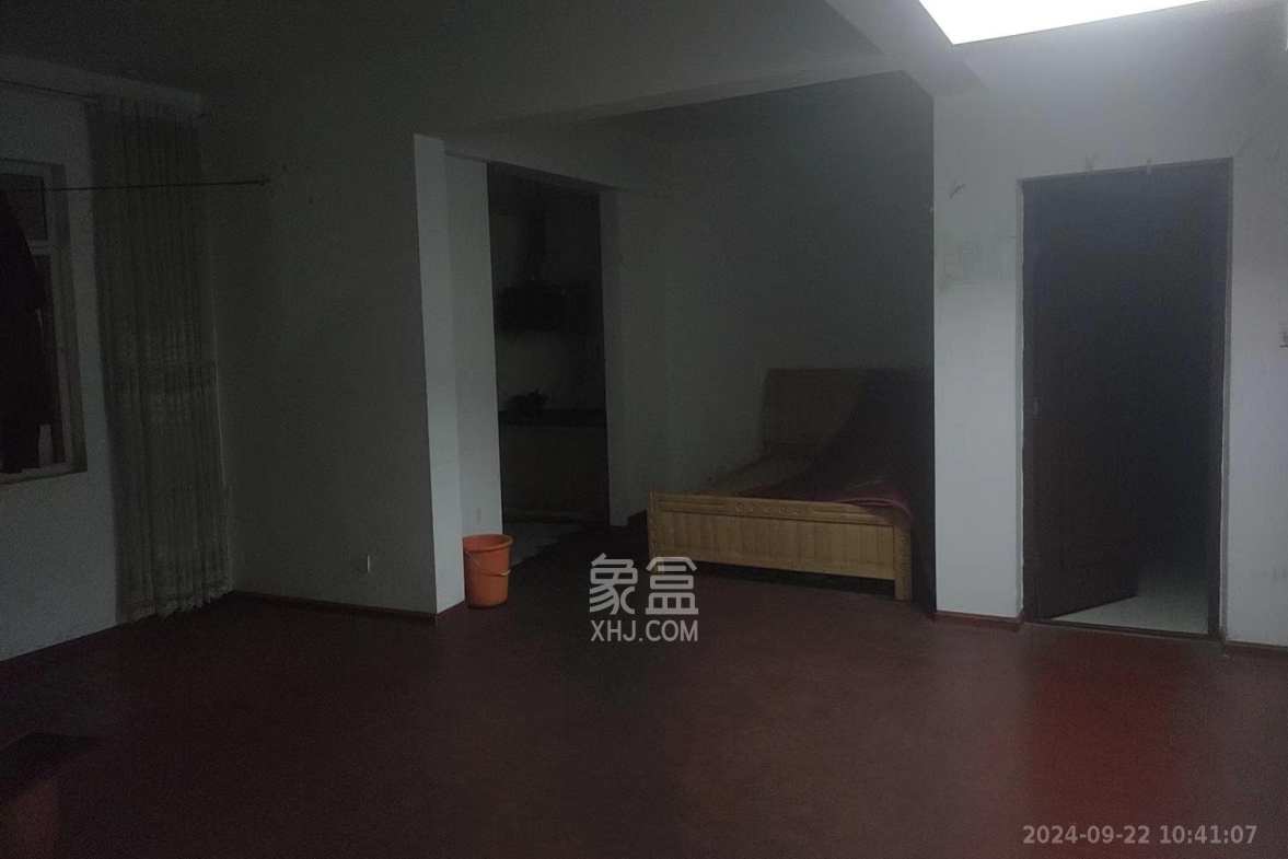 中房F联邦  4室2厅2卫    3500.0元/月 中房F联邦  4室2厅2卫    3500.0元/月室内图