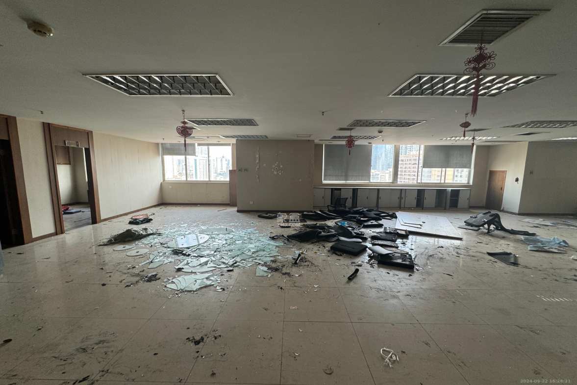 蓝色地标  1室1厅1卫   21300.00元/月室内图