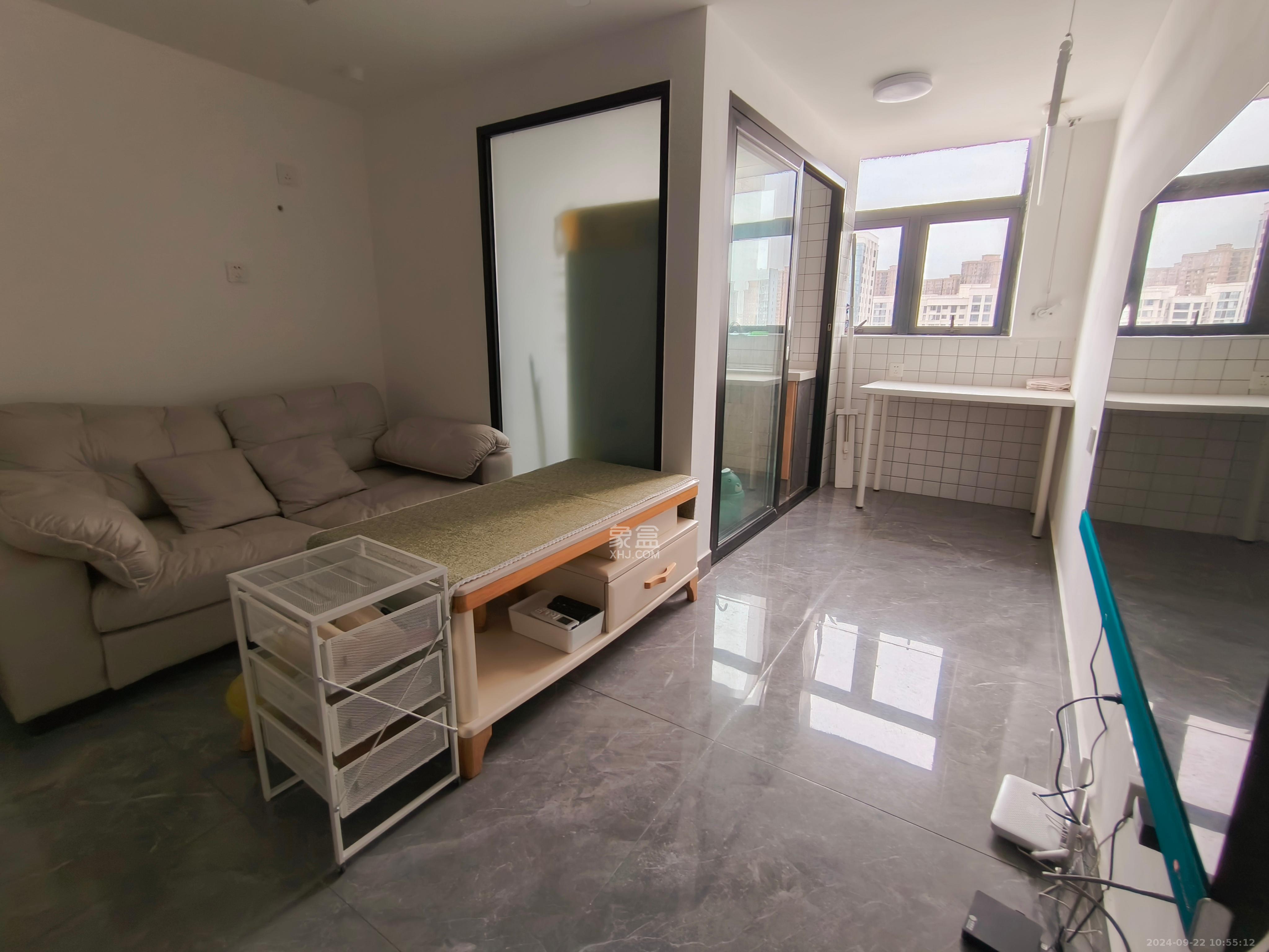 天鸿天府（天鸿中央大院）  1室1厅1卫    1900.0元/月