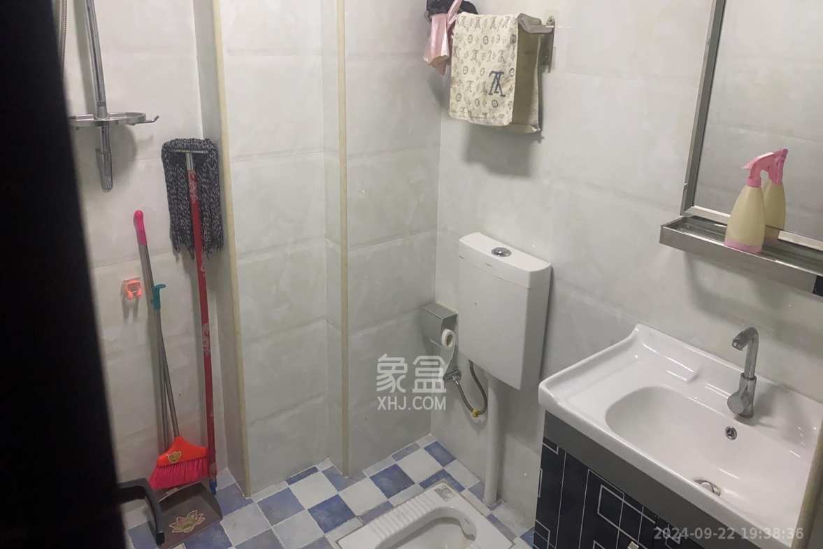 未来漫城  1室1厅1卫   1500.00元/月室内图