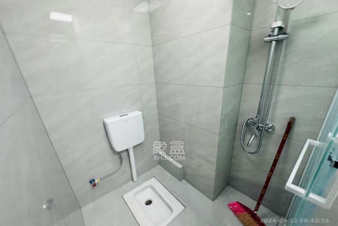 新力铂园（江山云著）  1室1厅1卫   1700.00元/月室内图