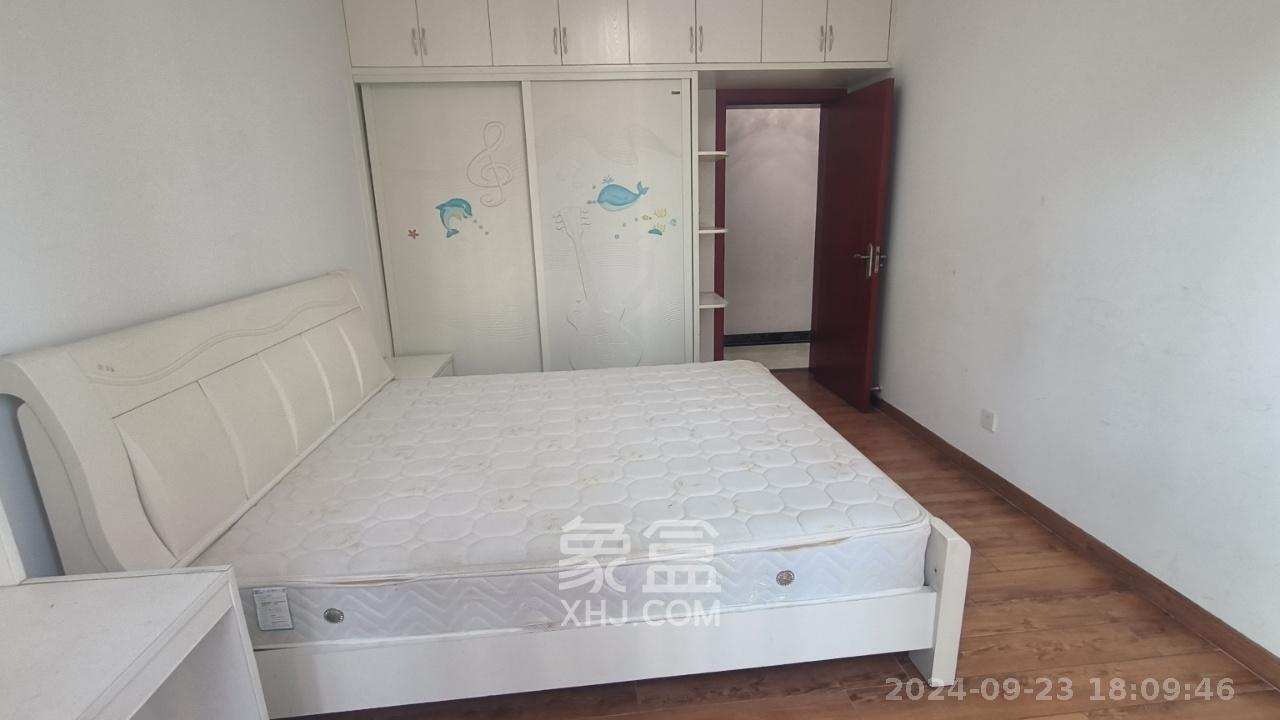 绿地之窗  3室1厅1卫   2500.00元/月室内图