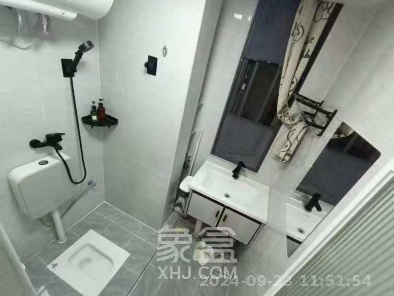 万润时光里  1室1厅1卫   1600.00元/月室内图