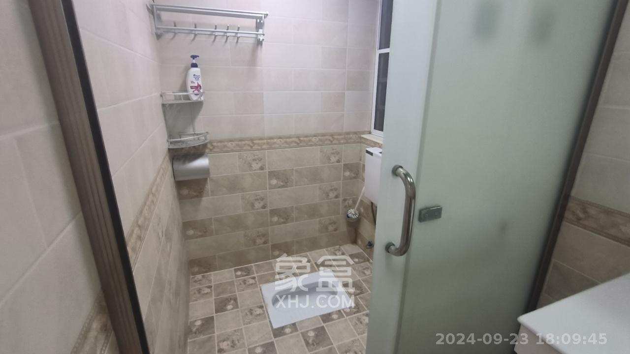 绿地之窗  3室1厅1卫   2500.00元/月室内图