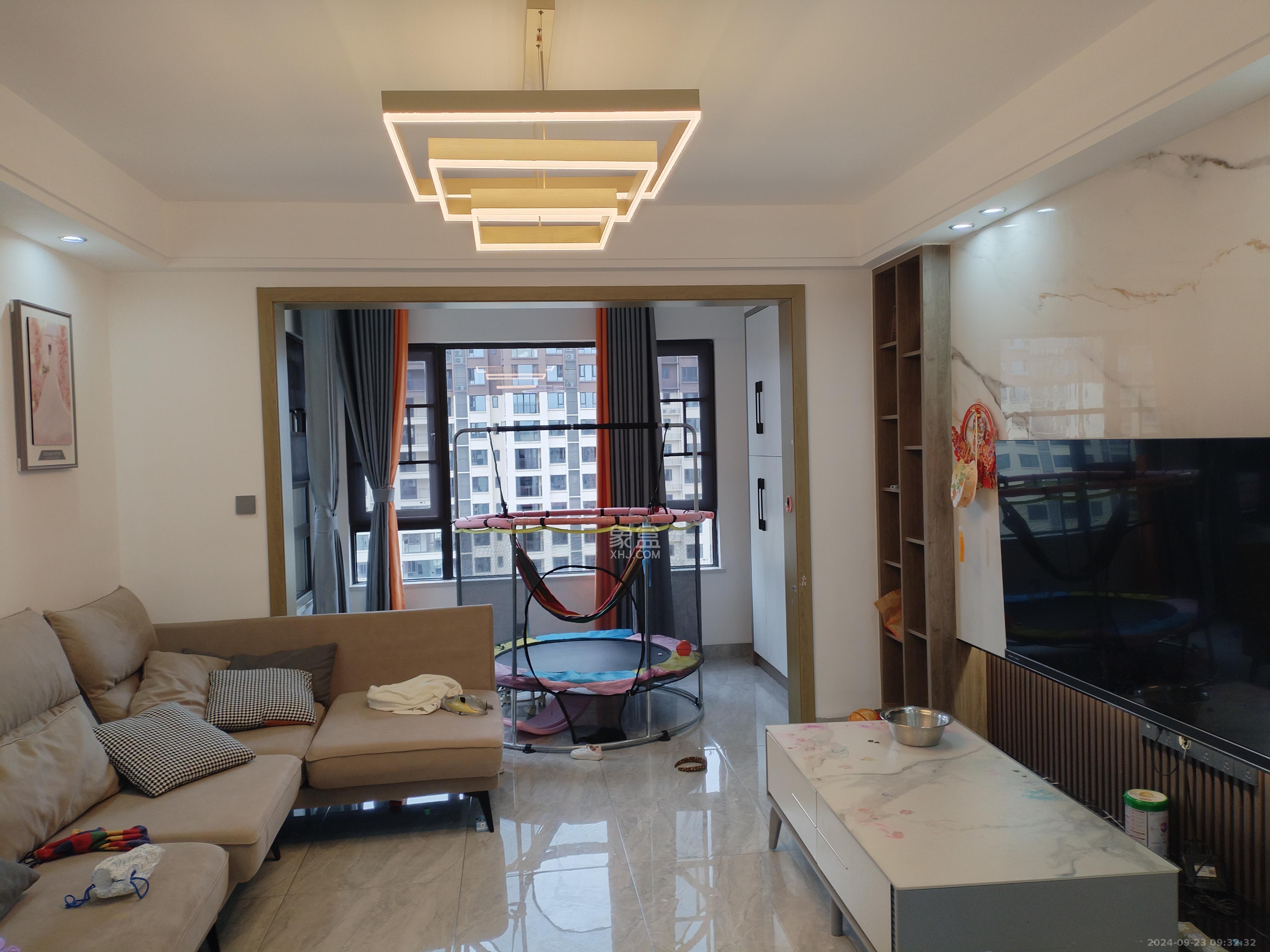 美的莲城首府  4室2厅2卫    100.0万