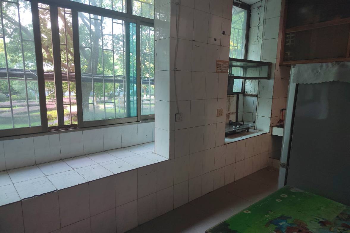 市人大政协机关大院住宅区（老市委）  3室1厅1卫    900.0元/月室内图1