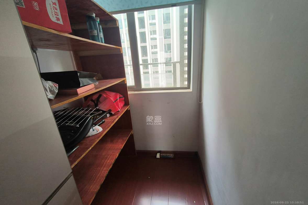 建鸿达华都（华都小户型及大华写字楼）  3室2厅2卫   4800.00元/月室内图