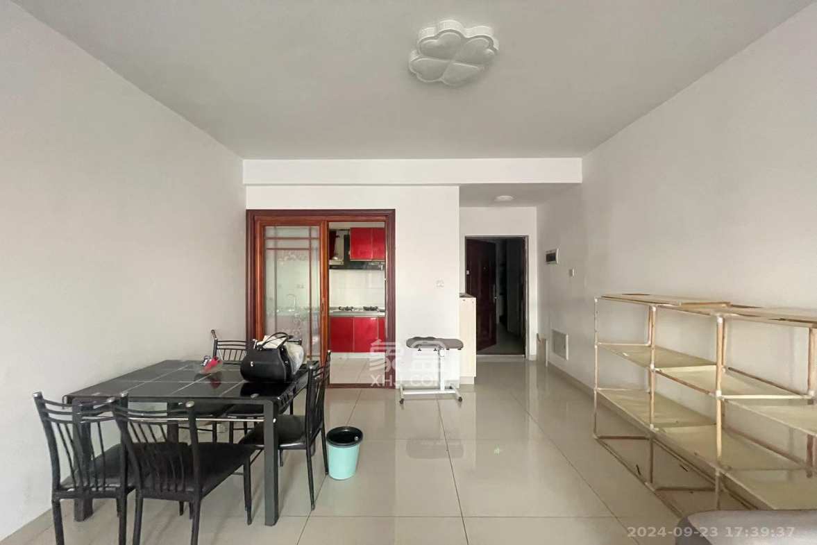 新盛珑璟台  2室2厅1卫    2300.0元/月 新盛珑璟台  2室2厅1卫    2300.0元/月室内图