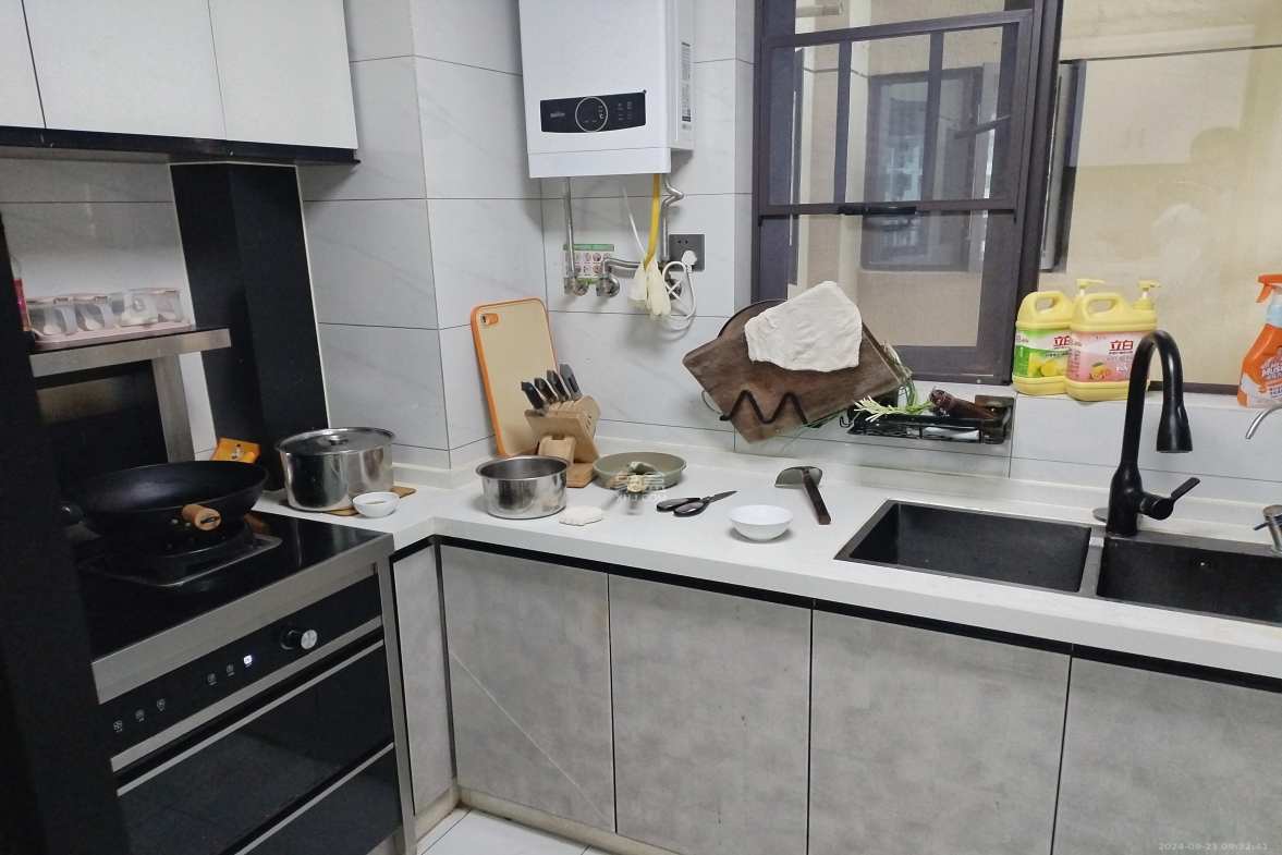美的莲城首府  4室2厅2卫   100.00万室内图
