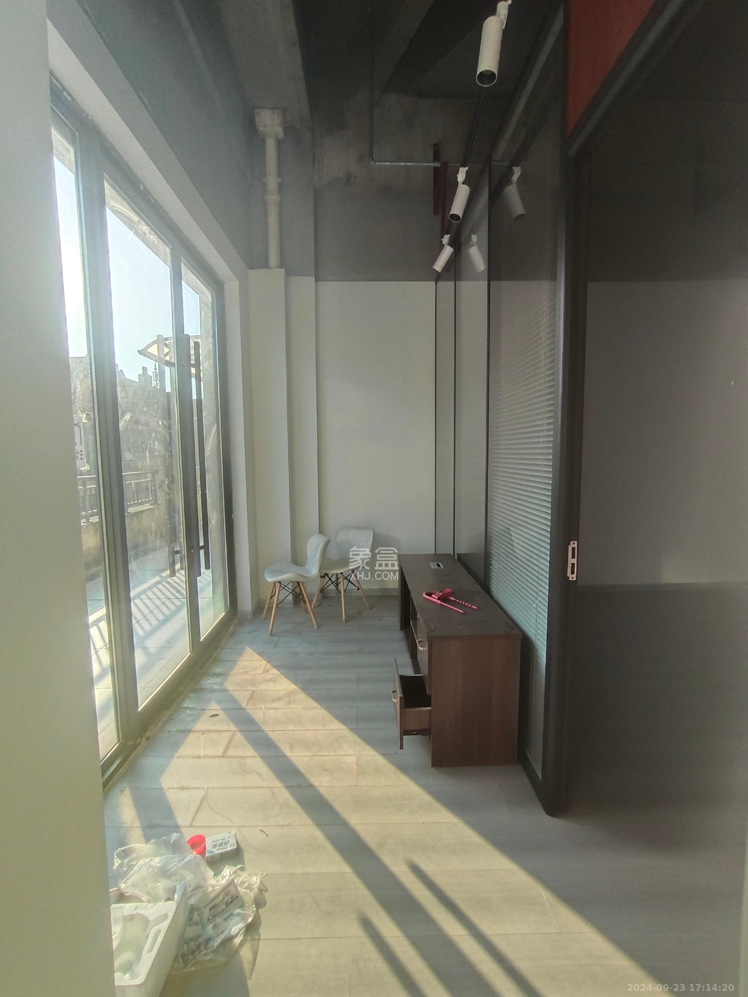 保利香槟国际C区   37.9㎡      1500.0元/月室内图