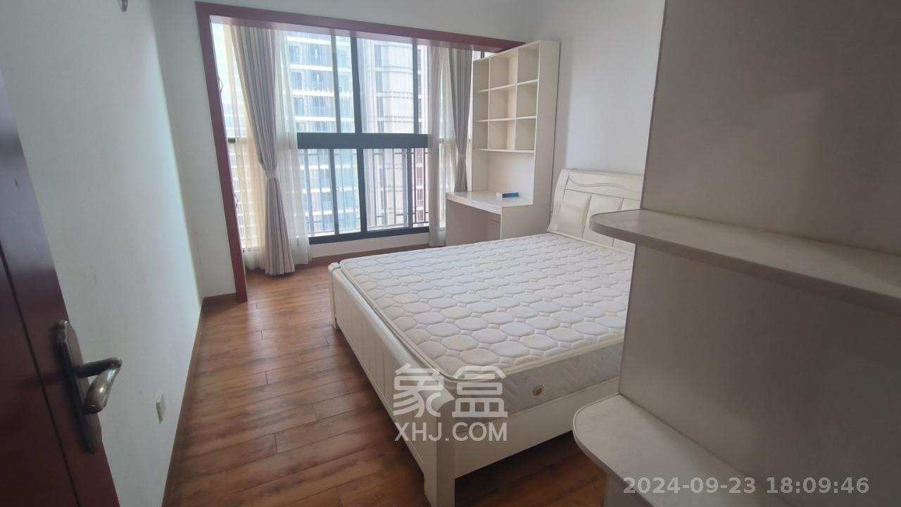 绿地之窗  3室1厅1卫   2500.00元/月室内图