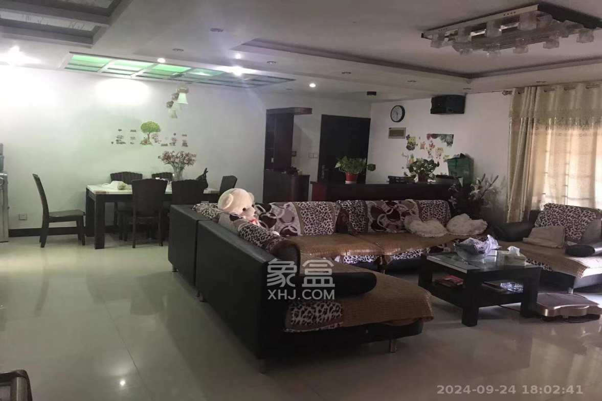 晶华美地  3室2厅1卫   2300.00元/月室内图