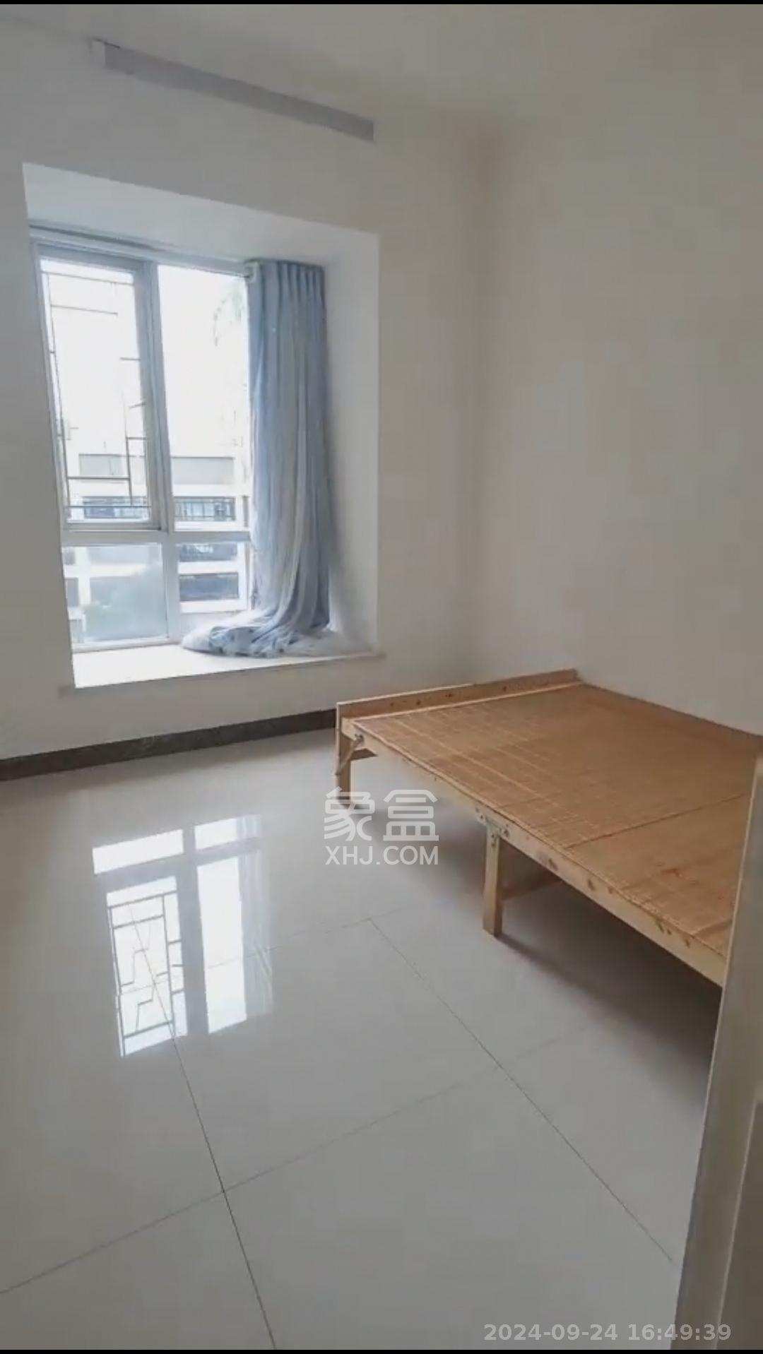 泊爱蓝湾  3室1厅1卫   2800.00元/月室内图