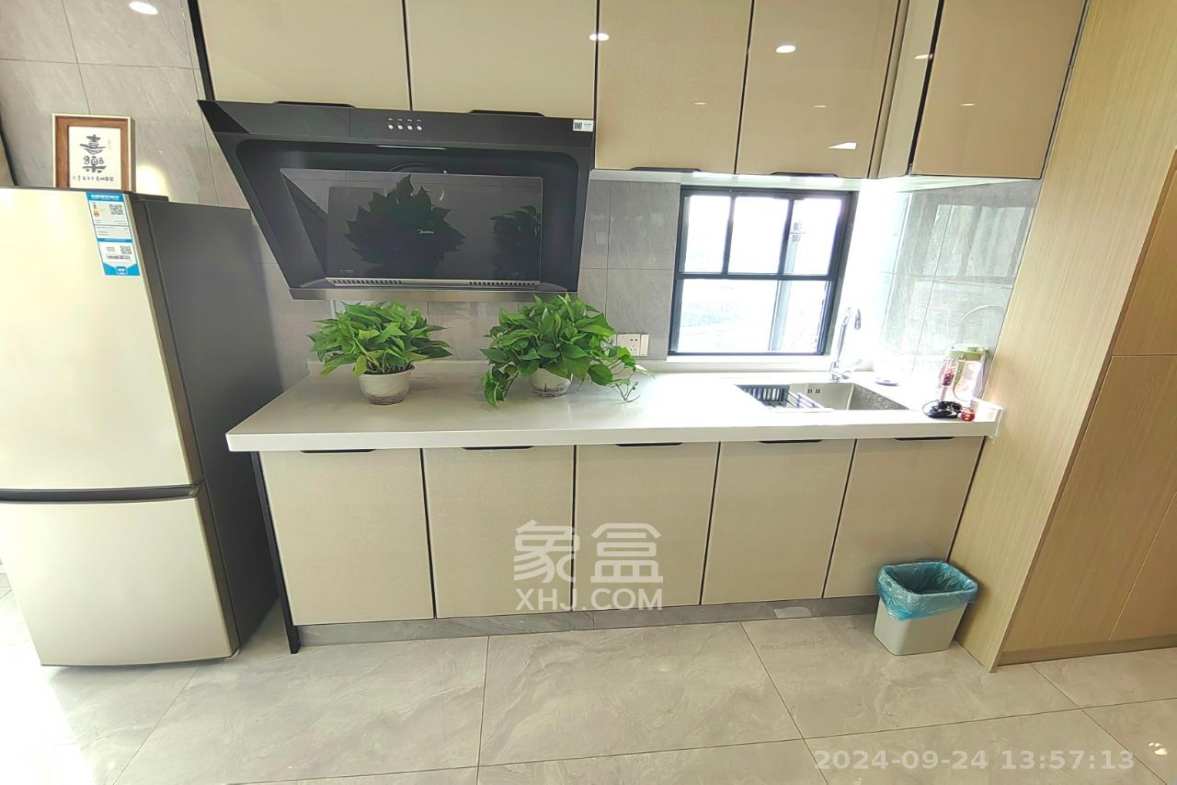 梅溪悦章  2室1厅1卫    2550.0元/月 梅溪悦章  2室1厅1卫    2550.0元/月室内图