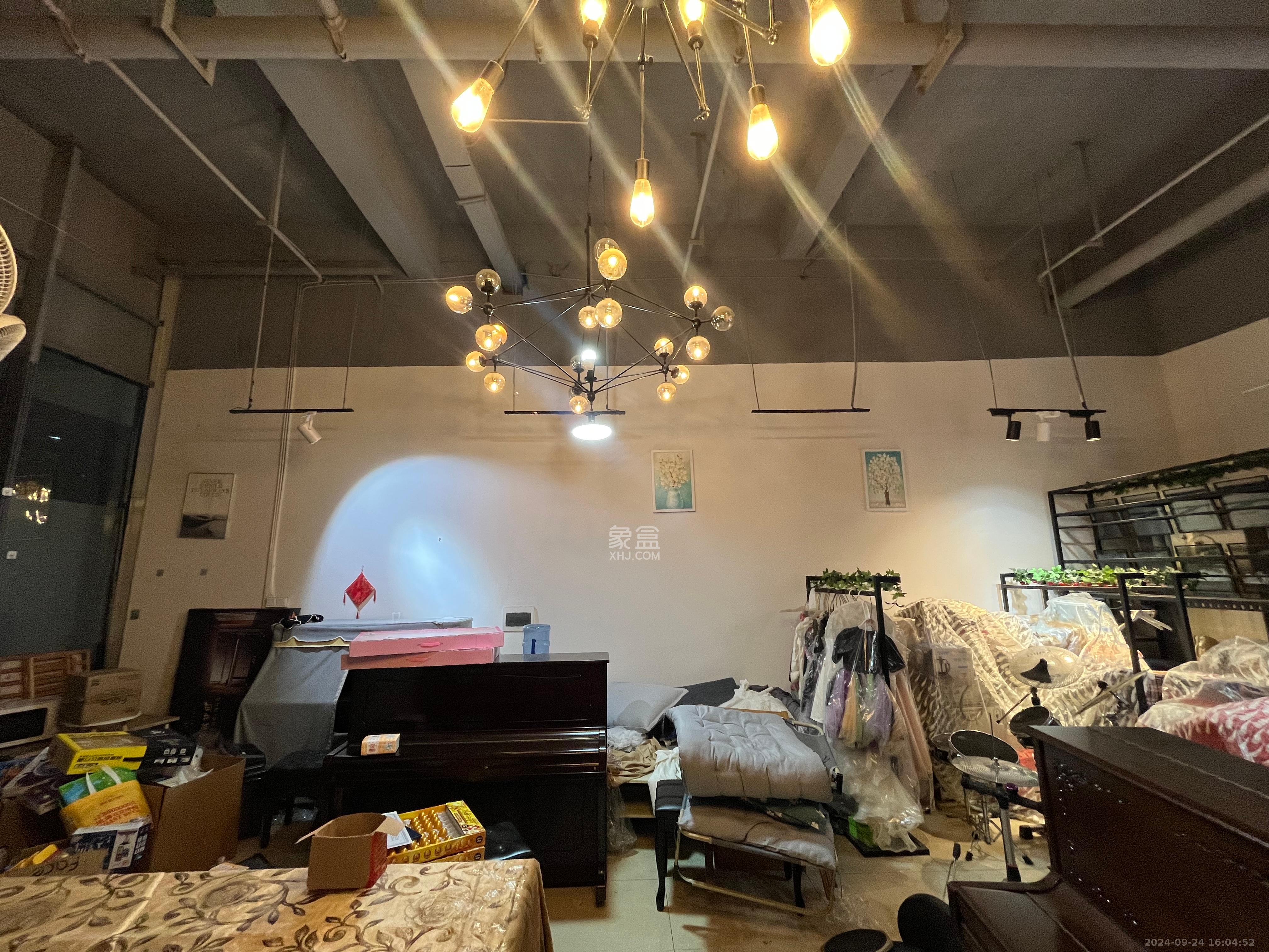 阳光100三期   71.0㎡      2500.0元/月