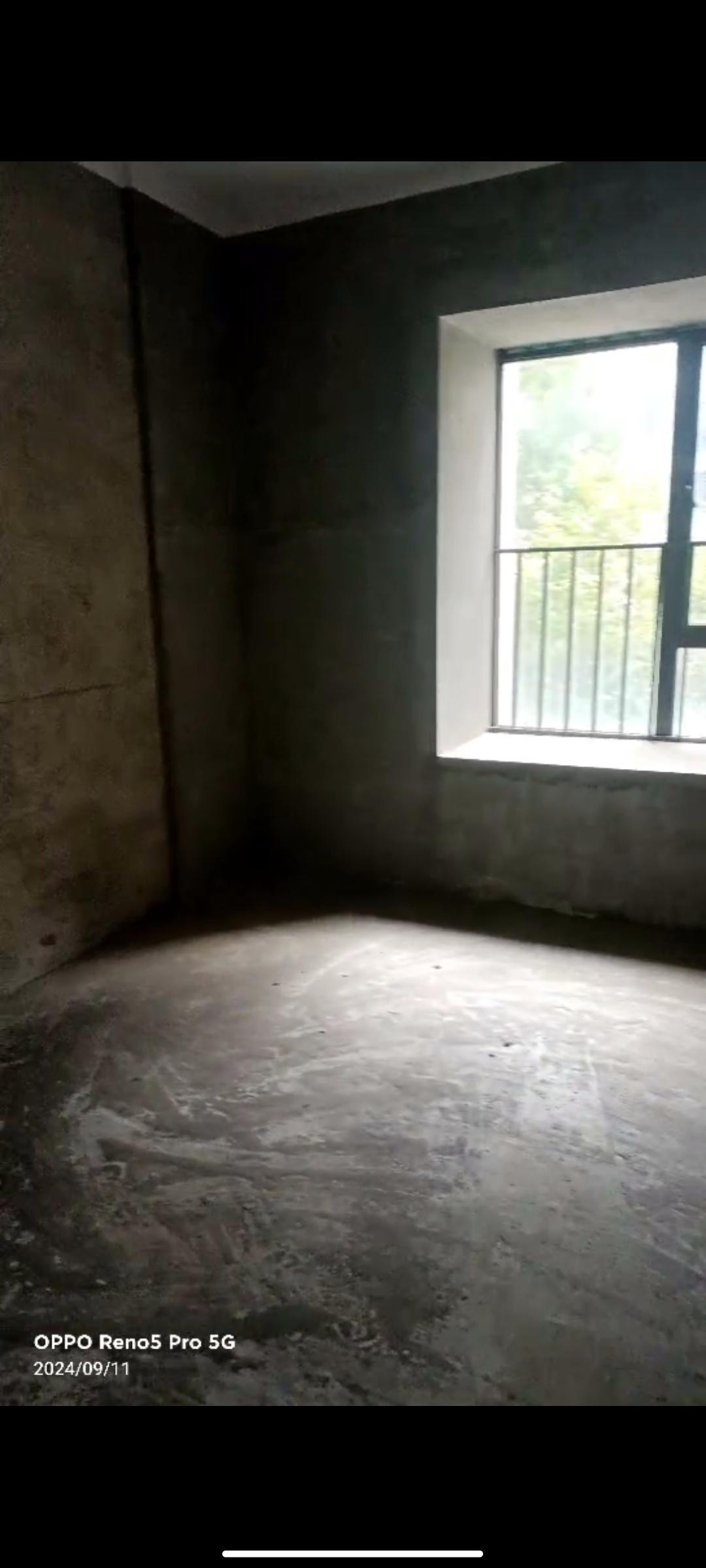 美的梧桐庄园  4室2厅2卫   120.00万室内图1