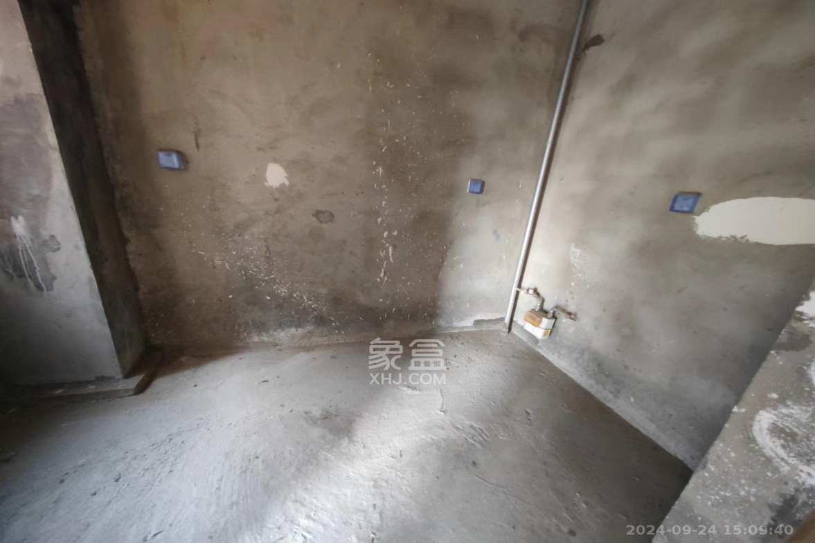 东方名苑臻锦园  3室2厅2卫   76.80万客厅