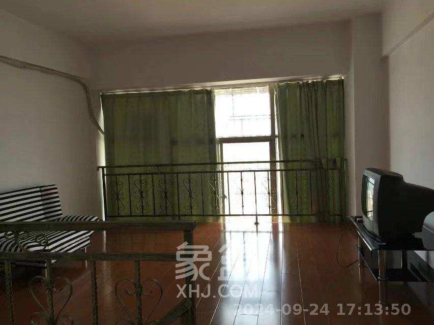 东园小区  1室1厅1卫   950.00元/月室内图1