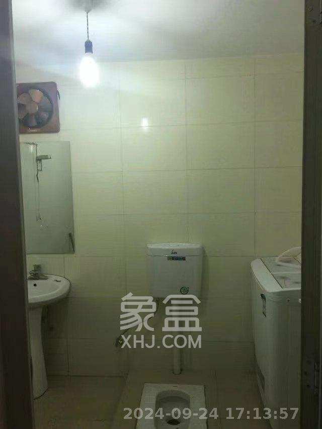 东园小区  1室1厅1卫   950.00元/月室内图