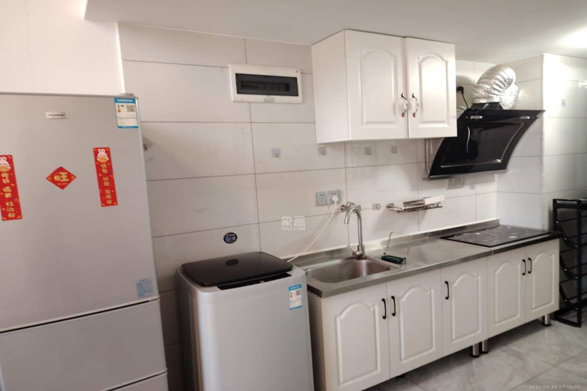 君合新城玺樾  1室1厅1卫    1400.0元/月 君合新城玺樾  1室1厅1卫    1400.0元/月室内图