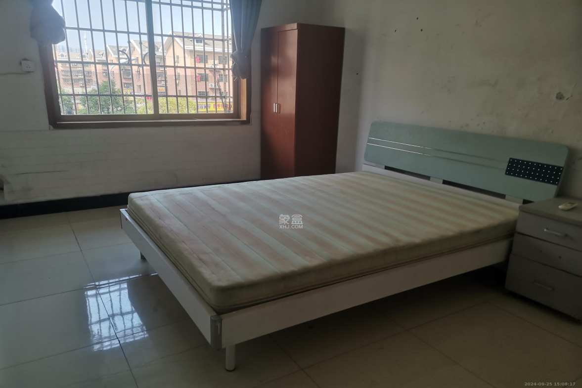 大桥一,二区 3室3厅2卫 1900.0元/月 大桥一,二区 3室3厅2卫 1900.0元/月室内图