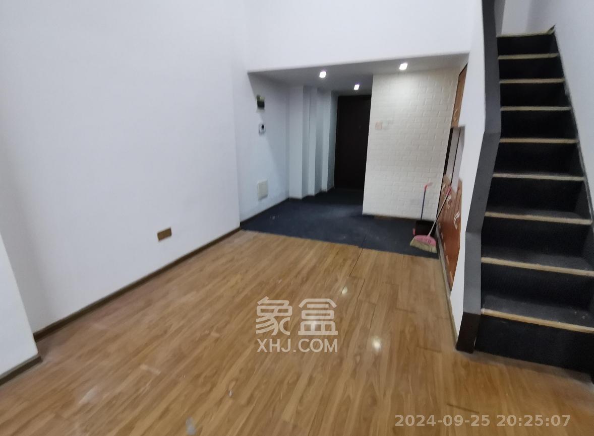兰亭湾畔  1室1厅1卫   1800.00元/月