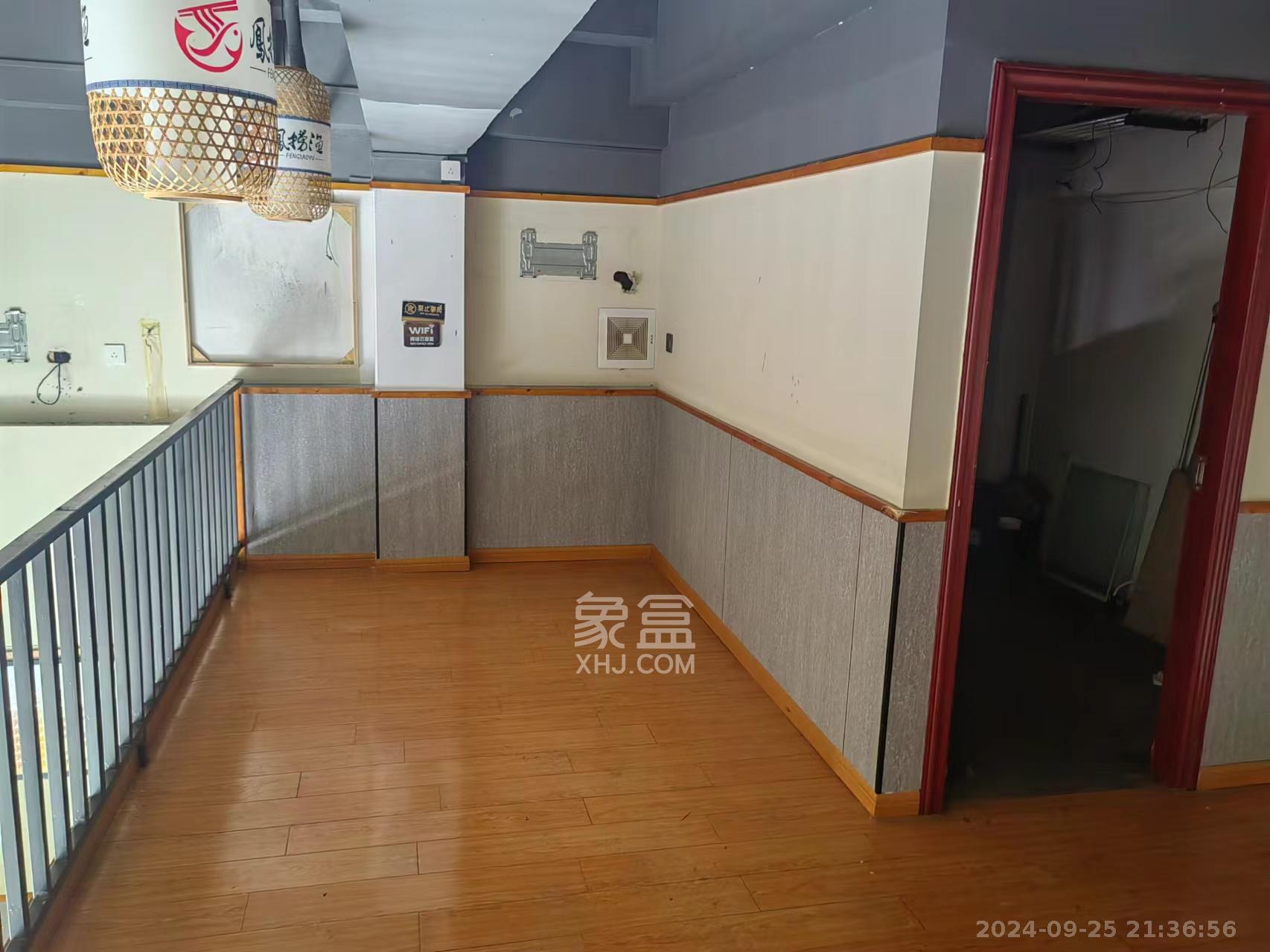 中南汽车世界   21.98㎡      4800.0元/月室内图