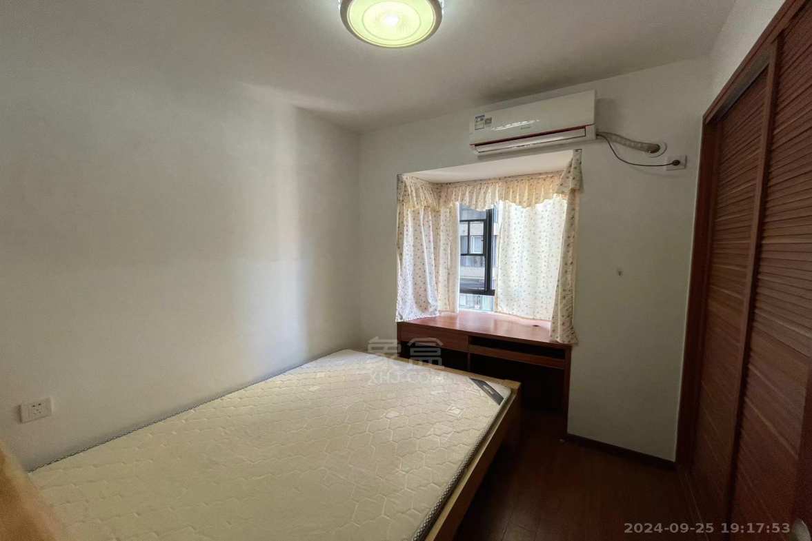 中建御山和苑  1室2厅2卫   1800.00元/月室内图