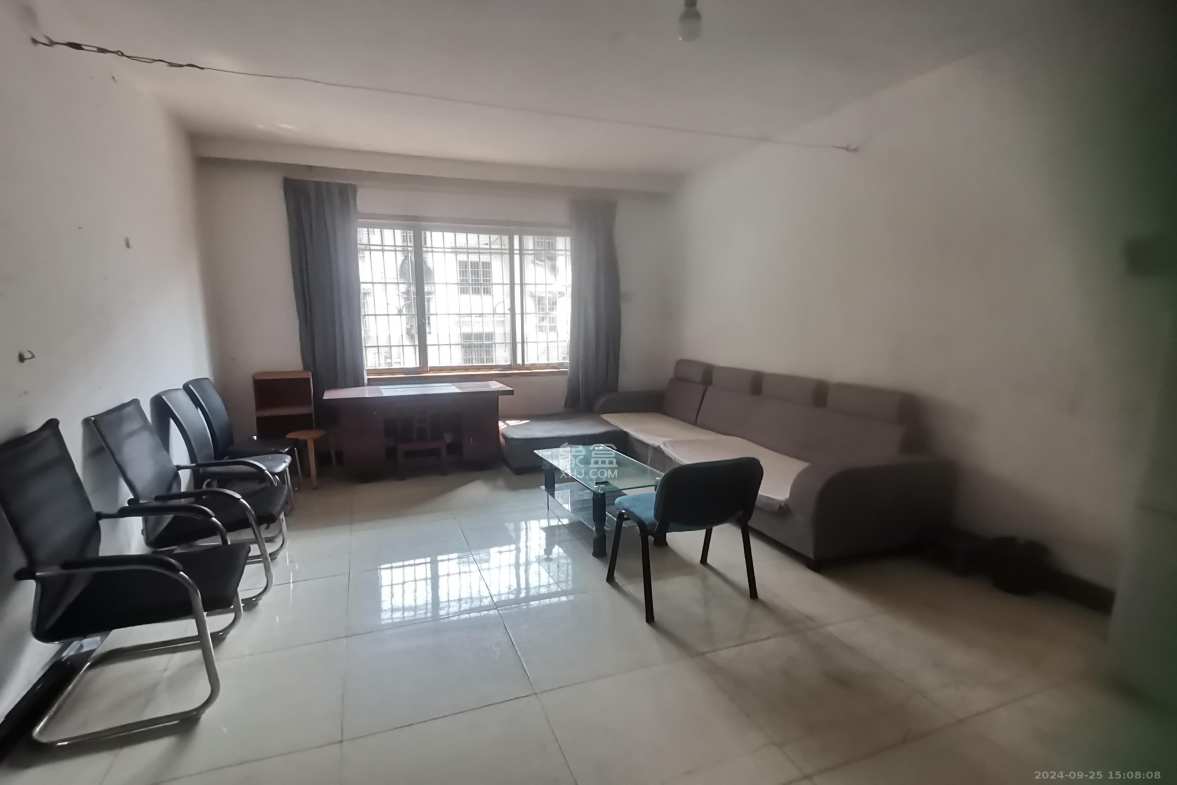 大桥一,二区 3室3厅2卫 1900.0元/月 大桥一,二区 3室3厅2卫 1900.0元/月室内图