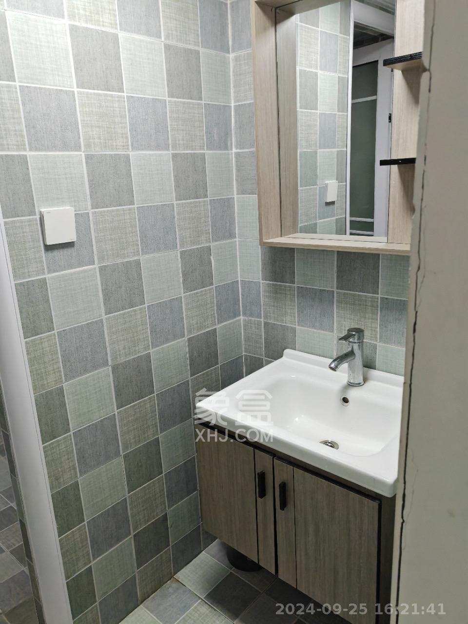 东玺门  2室1厅1卫   3200.00元/月室内图