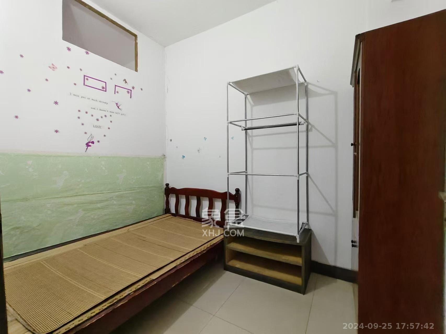 新桥沁园（银港农贸市场）  2室1厅1卫    1300.0元/月