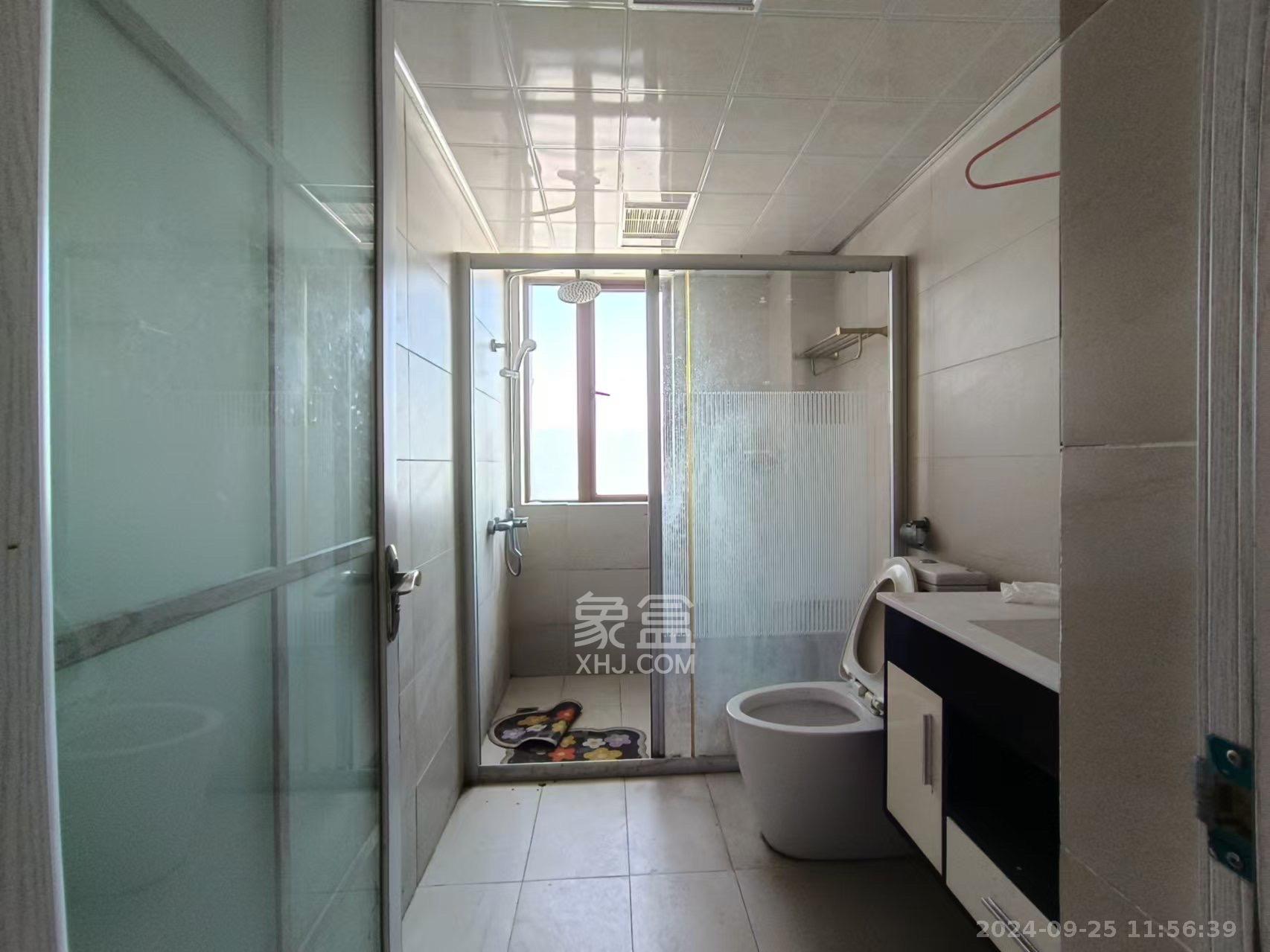 锑都家园  4室2厅1卫    2200.0元/月