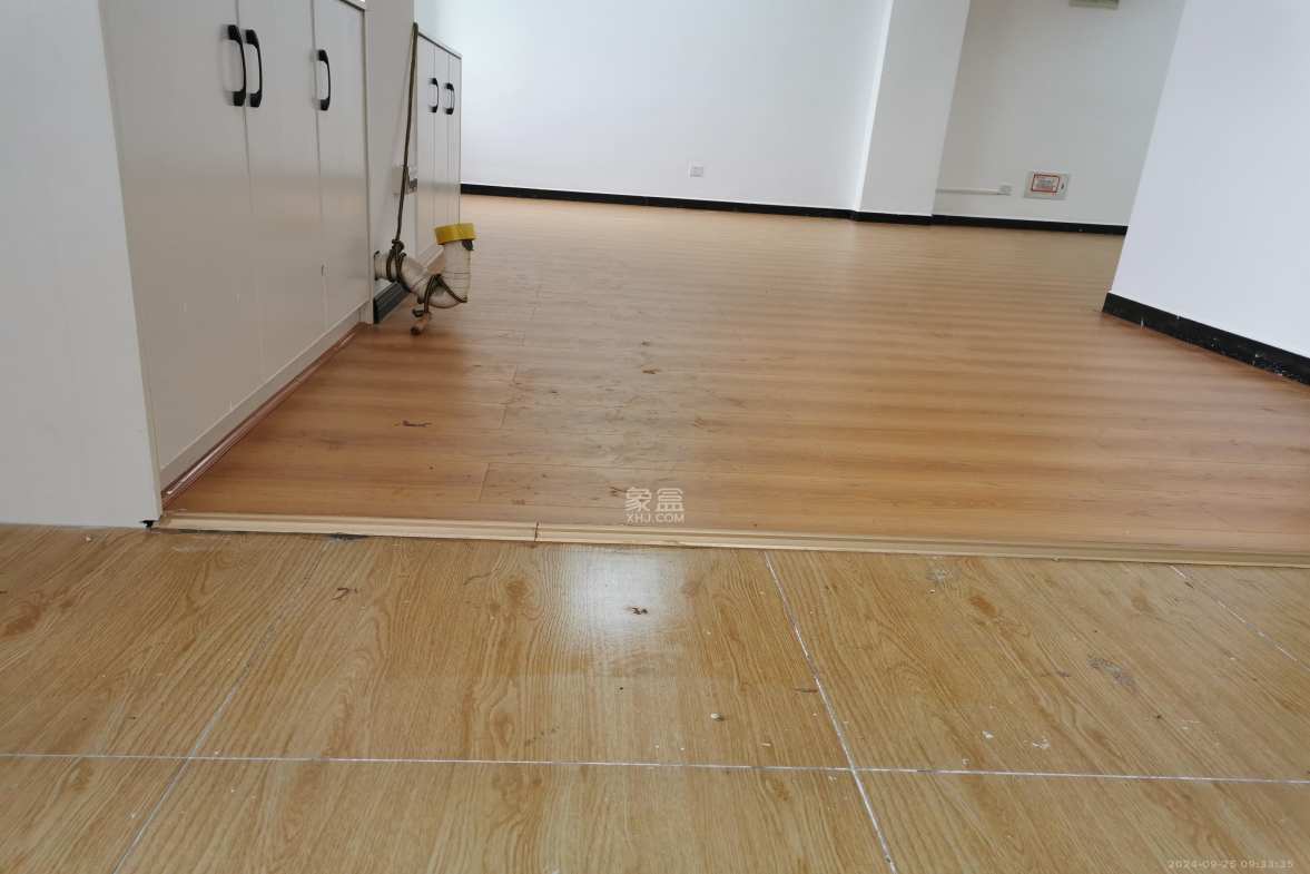 长房中庭国际（东郡华蓉广场）  2室0厅0卫   4600.00元/月室内图