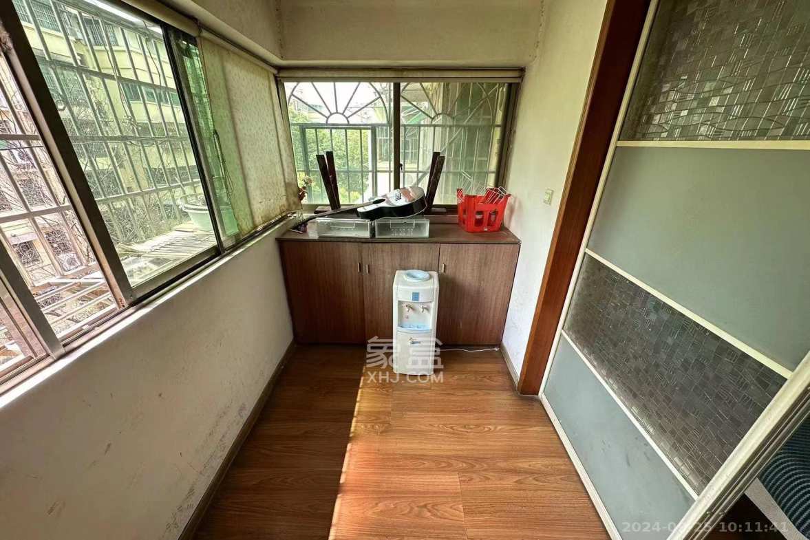 仁和家园  3室1厅2卫   1600.00元/月户型图