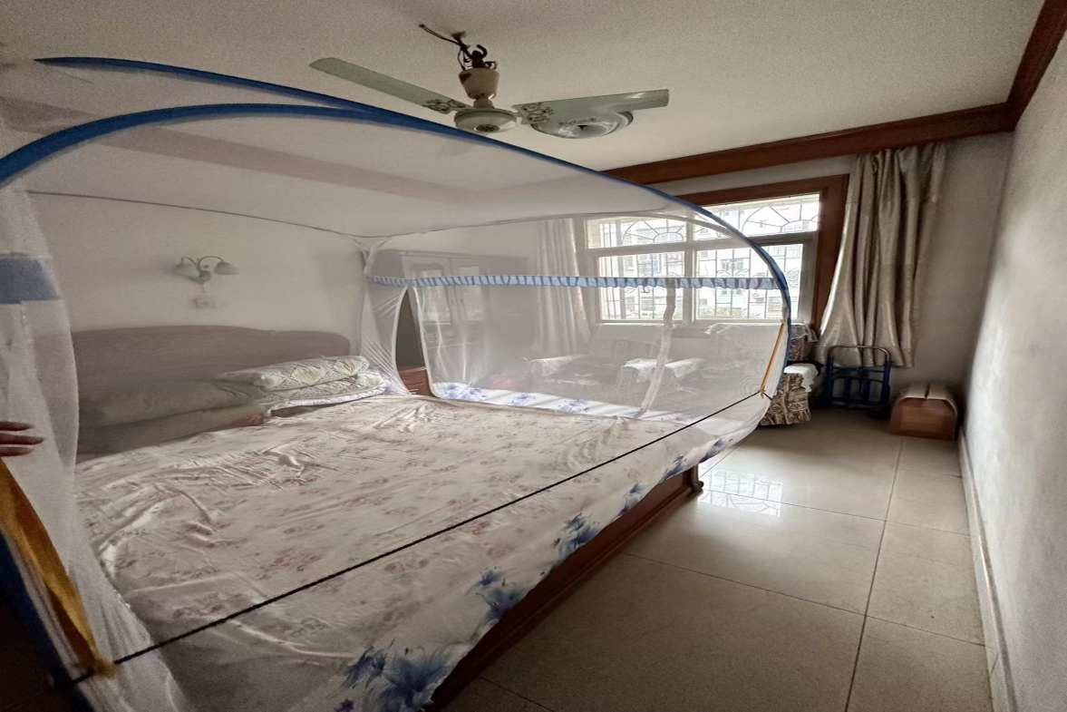 物资局家属楼(童家社区) 1室1厅1卫 550.0元/月 物资局家属楼(童家社区) 1室1厅1卫 550.0元/月室内图