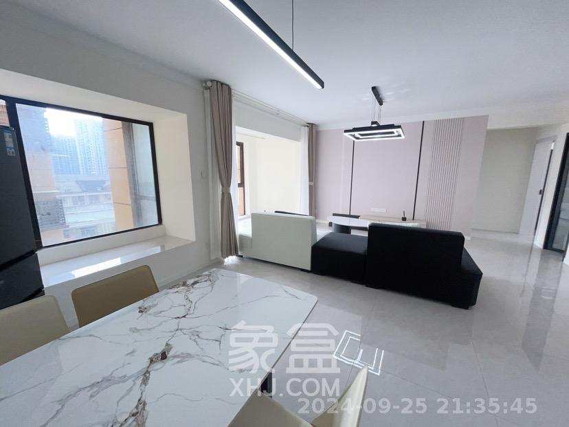 尚东金河湾  4室2厅2卫   4200.00元/月室内图