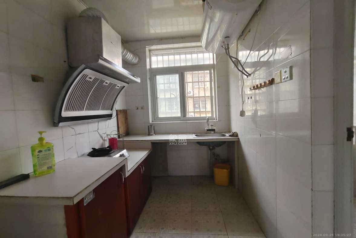 新桥沁园(银港农贸市场)  2室2厅1卫    1600.0元/月 新桥沁园(银港农贸市场)  2室2厅1卫    1600.0元/月室内图