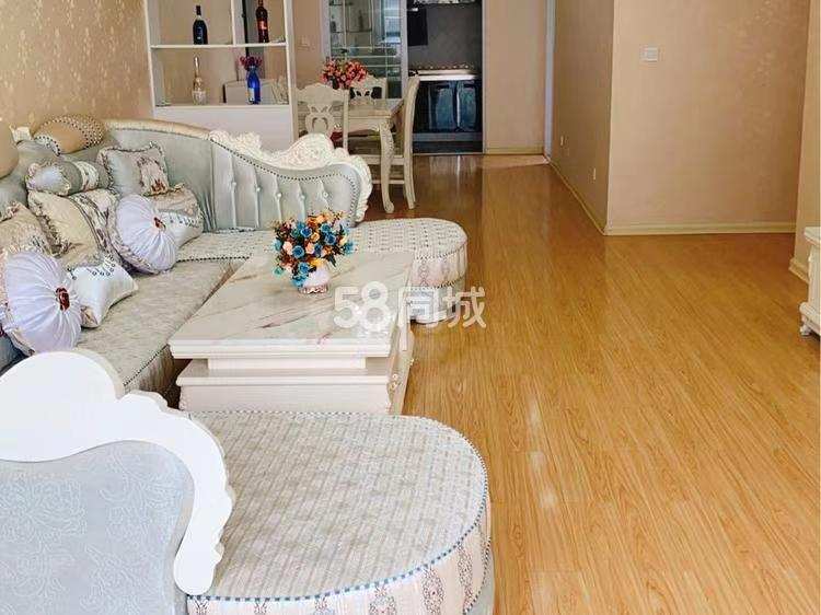 先锋银座  3室2厅2卫   2800.00元/月室内图