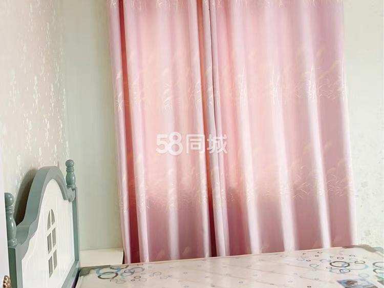 先锋银座  3室2厅2卫   2800.00元/月室内图