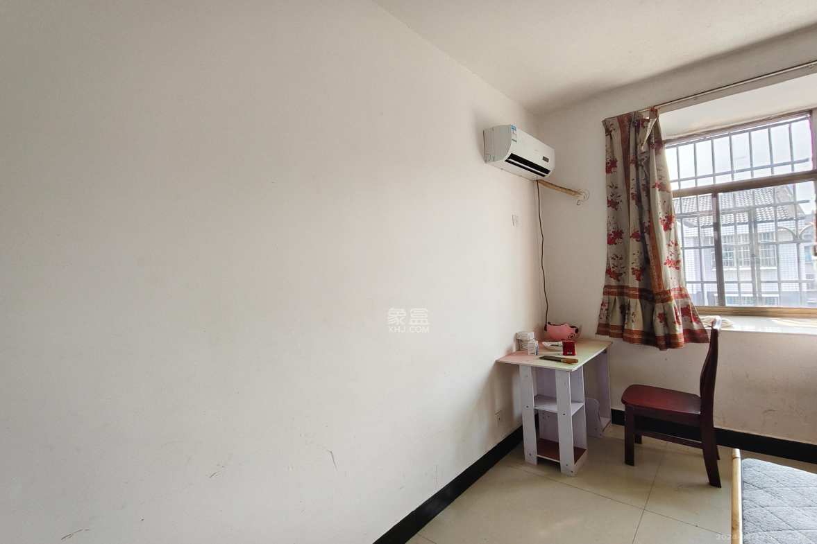 兴联母山小区  2室2厅1卫    1300.0元/月室内图