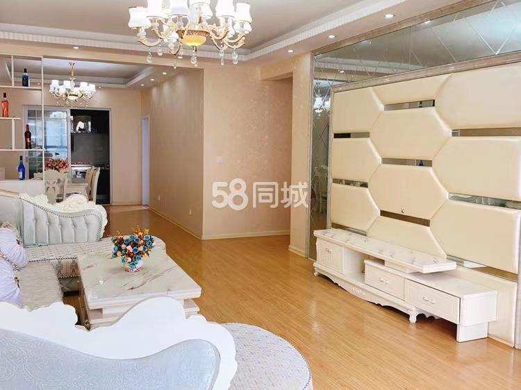 先锋银座  3室2厅2卫   2800.00元/月室内图