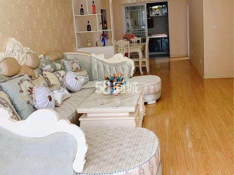 先锋银座  3室2厅2卫   2800.00元/月室内图