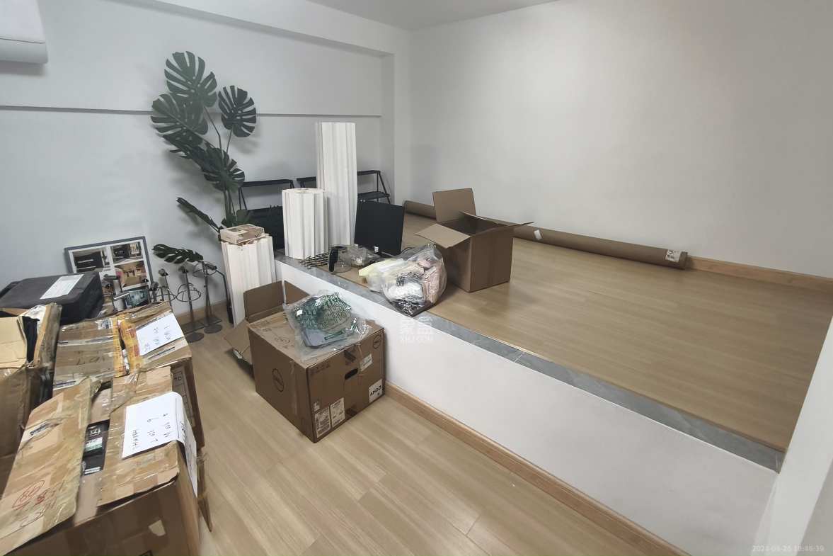 富兴时代御城  1室1厅1卫   3400.00元/月室内图