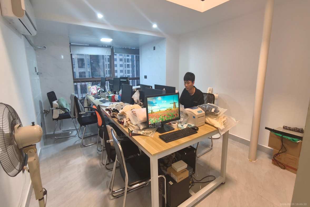 富兴时代御城 1室1厅1卫 3400.0元/月 富兴时代御城 1室1厅1卫 3400.0元/月室内图