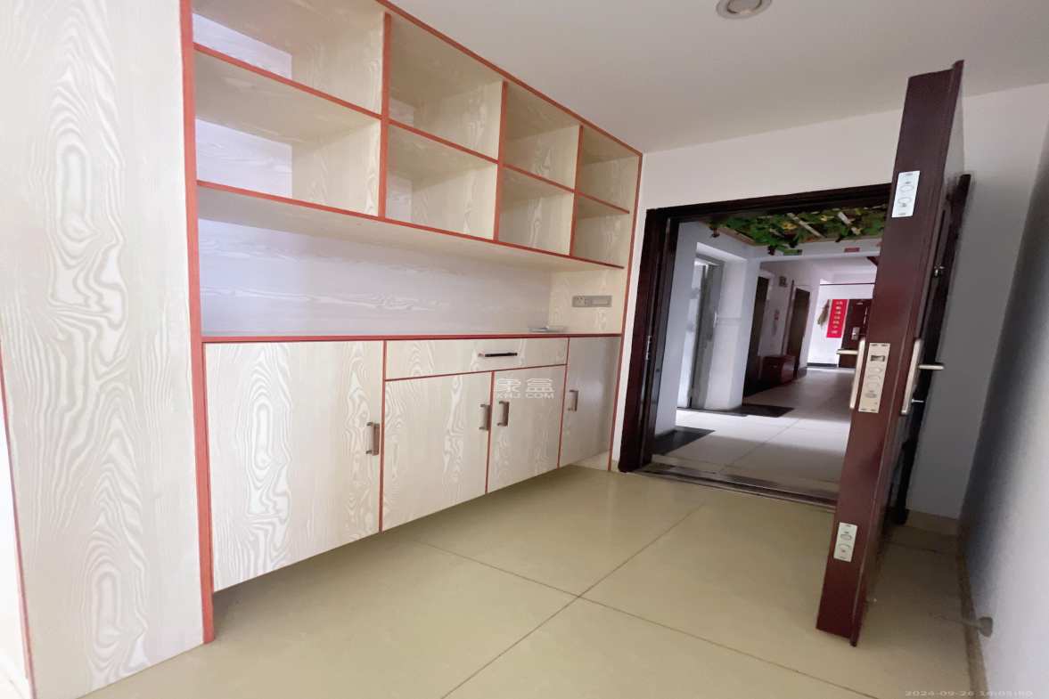 滨江金座  3室2厅2卫   3600.00元/月室内图