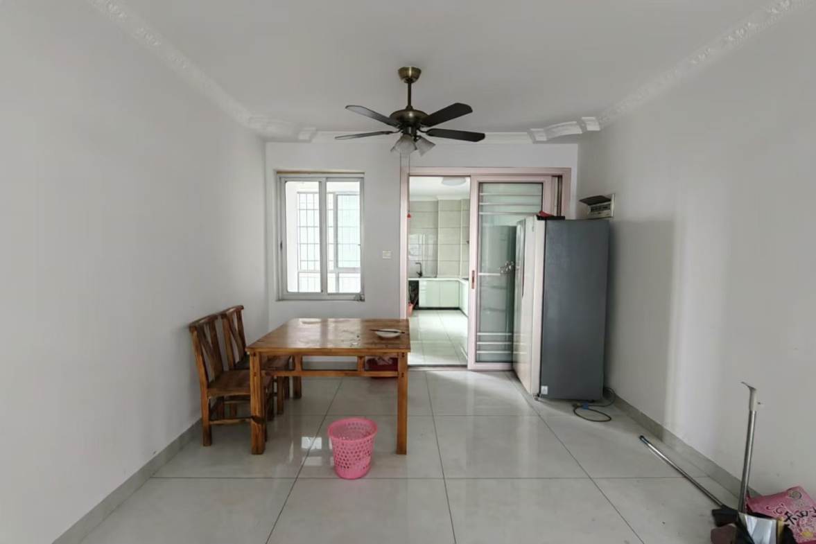 树鑫城市花园  3室2厅2卫    2000.0元/月 树鑫城市花园  3室2厅2卫    2000.0元/月室内图