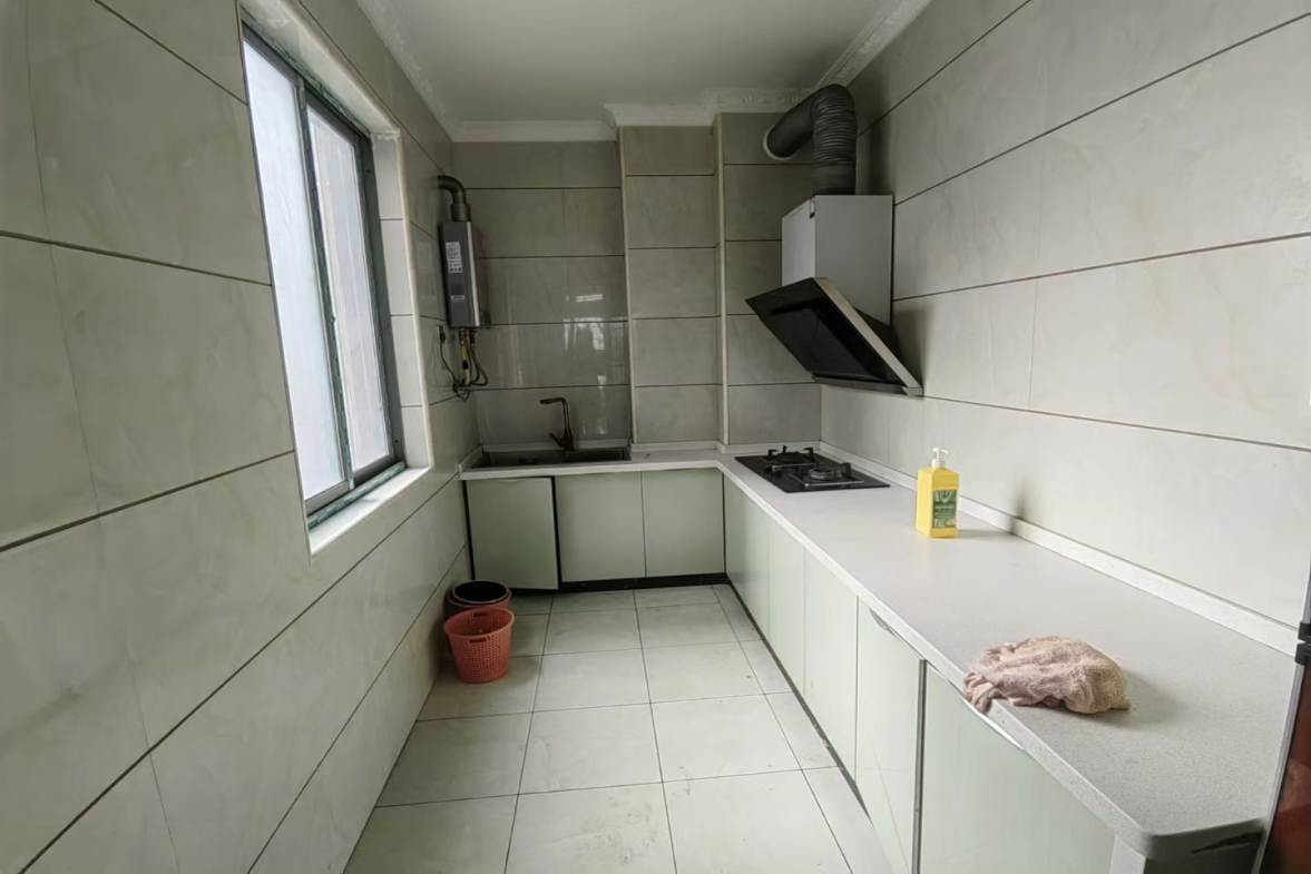 树鑫城市花园  3室2厅2卫    2000.0元/月 树鑫城市花园  3室2厅2卫    2000.0元/月室内图