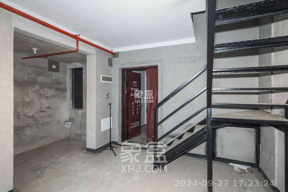 建发央著  3室2厅2卫   2200.00元/月室内图