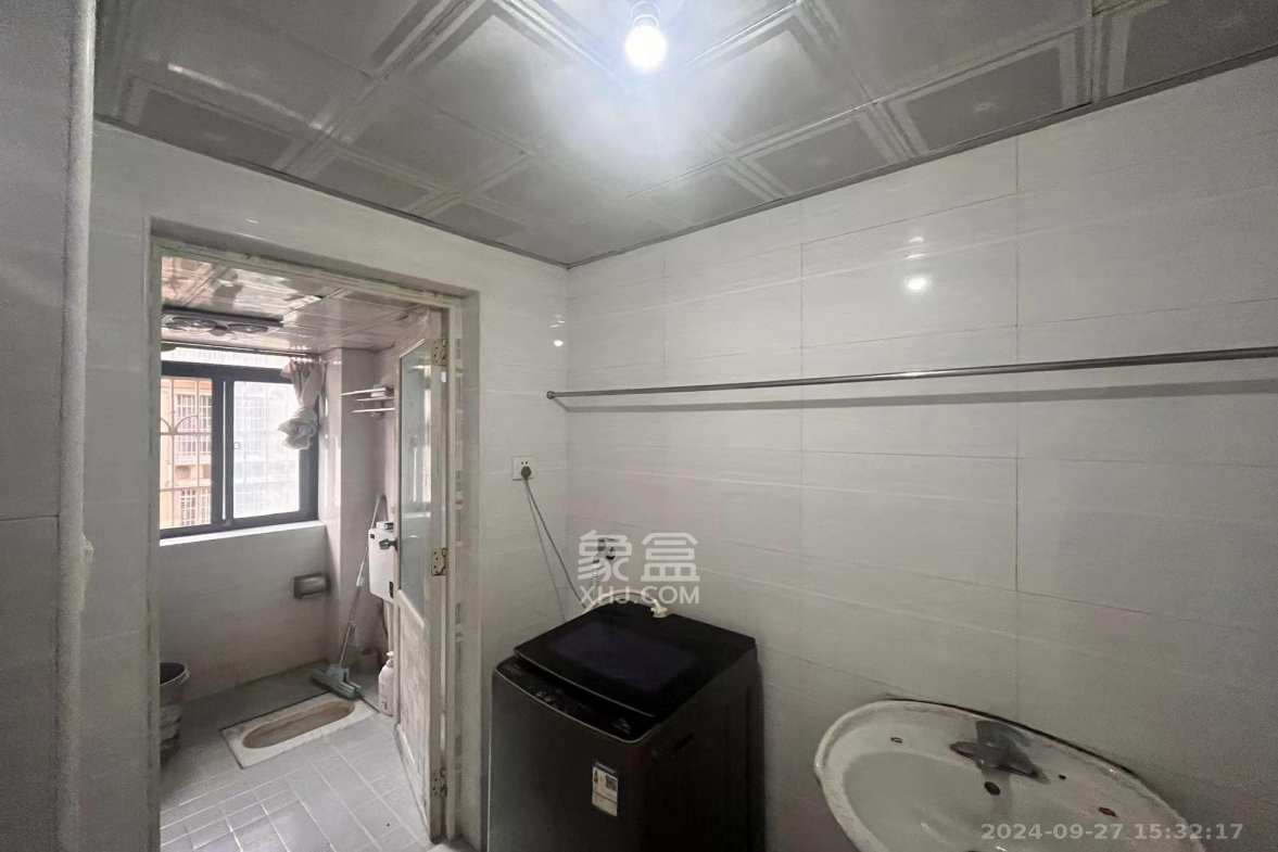 合丰安置小区  2室2厅1卫    1600.0元/月室内图